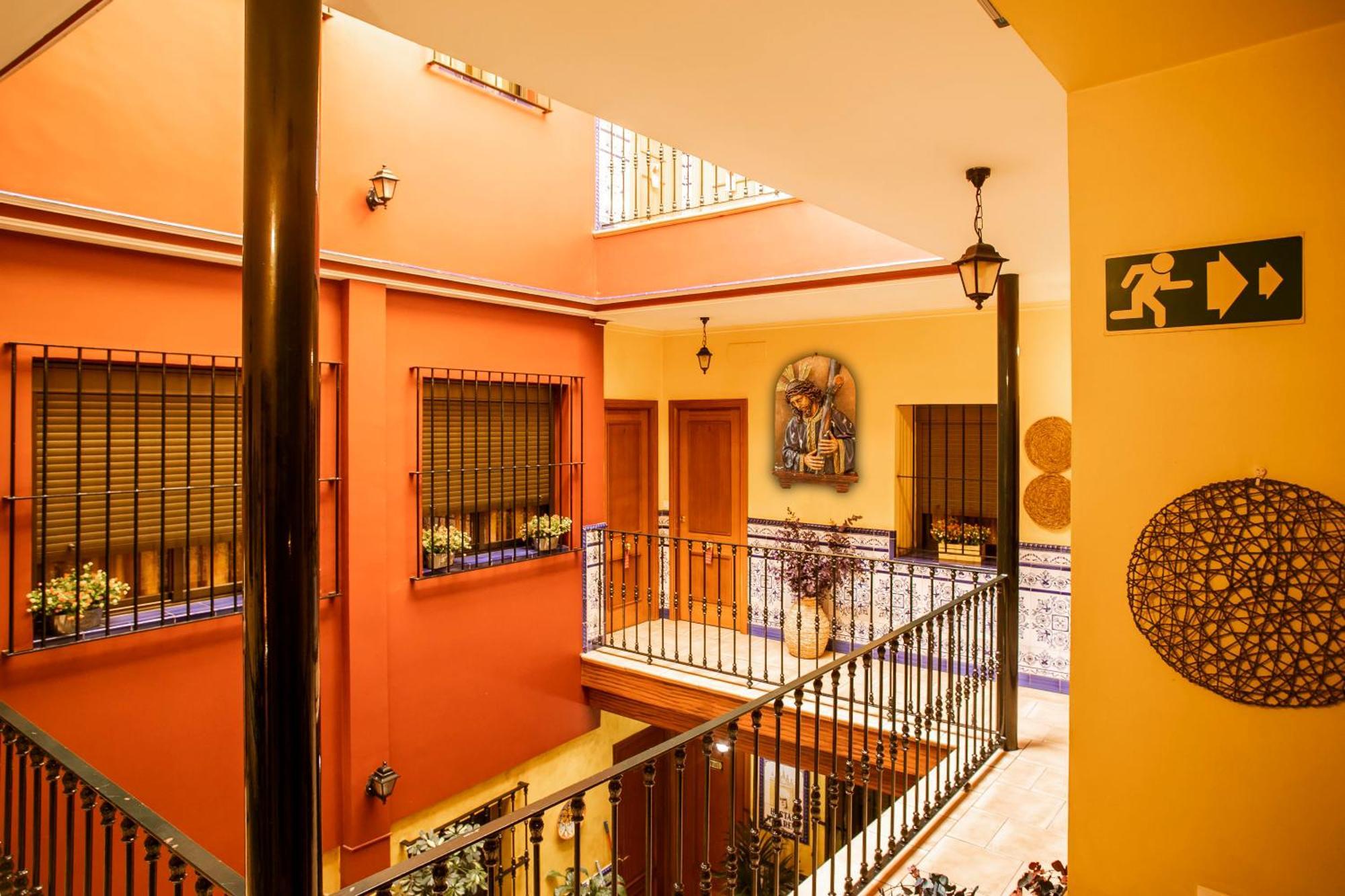 Pensión Macarena Sevilha Exterior foto
