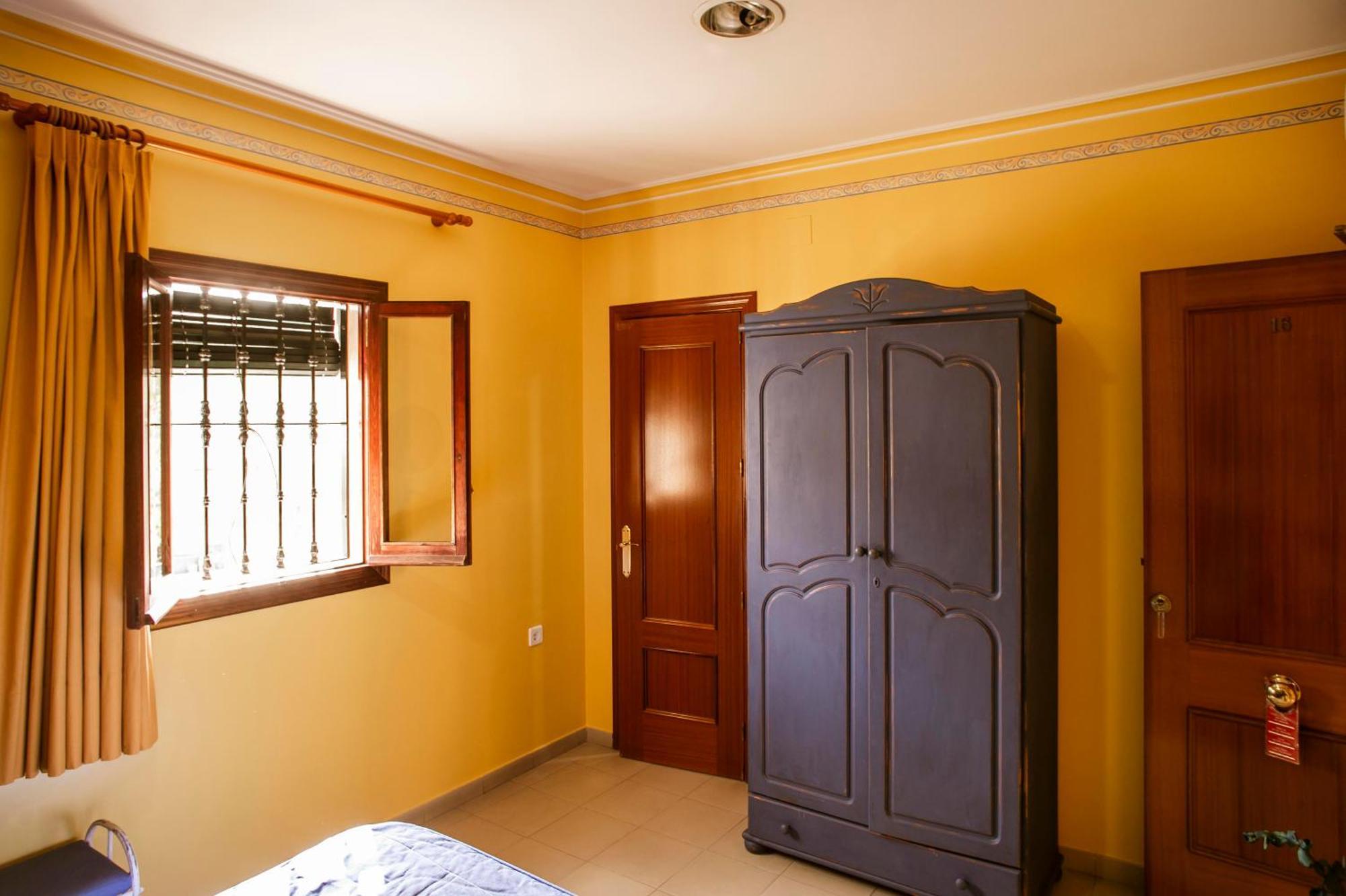 Pensión Macarena Sevilha Exterior foto